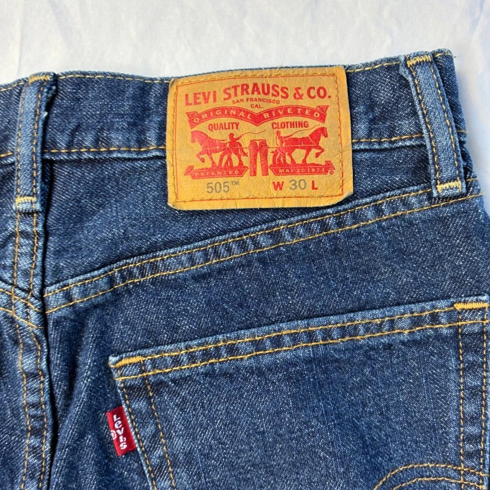 Levis 505 Regular Fit Denim Shorts Mens 30 Indigo Dark Wash Jorts 5-Pocket